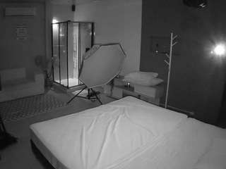 JBTV DiningRoom VoyeurCam